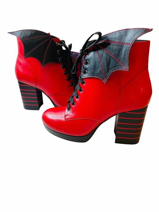 Hotel Transylvania Shoes - Hotel Transylvania Mavis Red Heeled Boots Bat Wing Cosplay Women's Size: 9 New